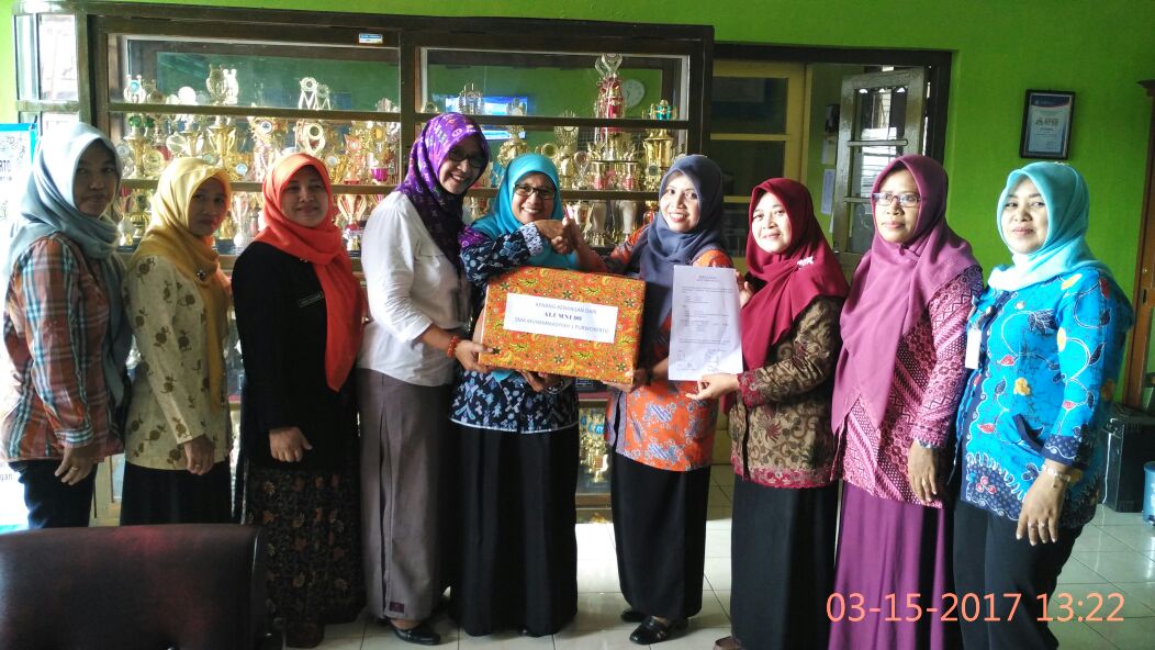 Penyerahan Bantuan Laptop