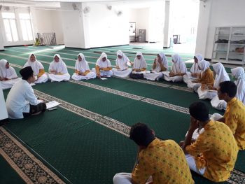 Belajar Ilmu Pengetahuan dan Belajar Ilmu Agama