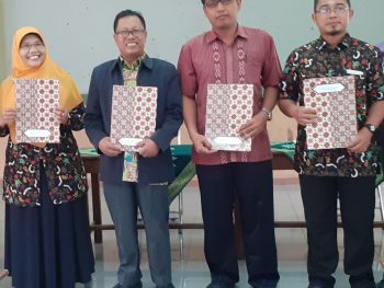 PENYERAHAN TUGAS WAKIL KEPALA SEKOLAH SMA MUHAMMADIYAH 1 PURWOKERTO
