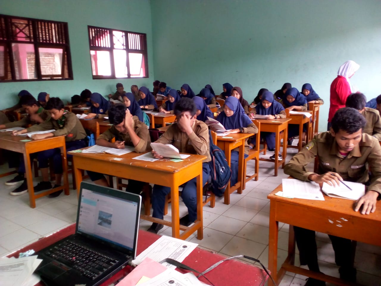 PENDAFTARAN PESERTA DIDIK BARU MELALUI ONLINE