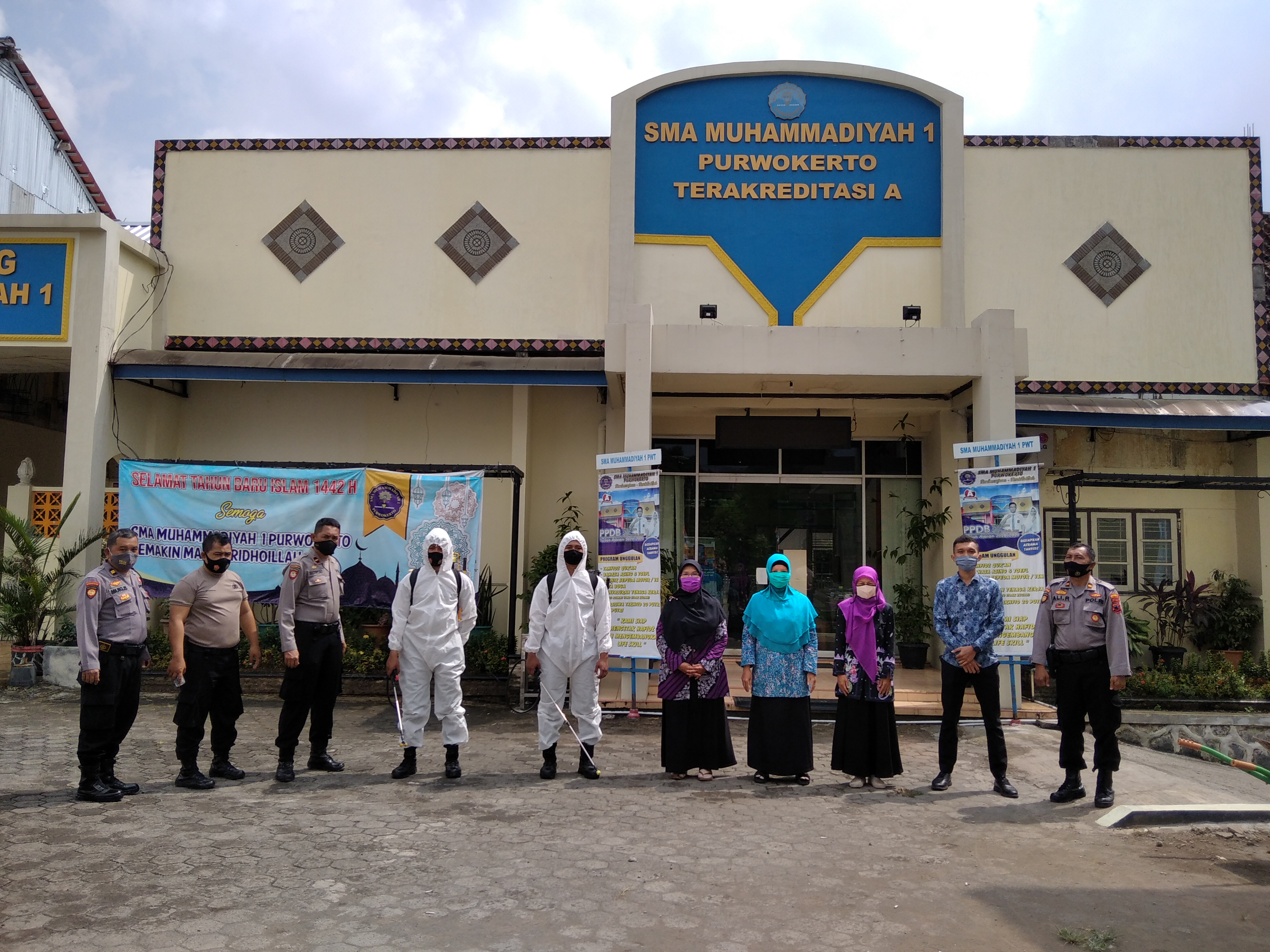 Penyemprotan Disinfektan Secara Massive