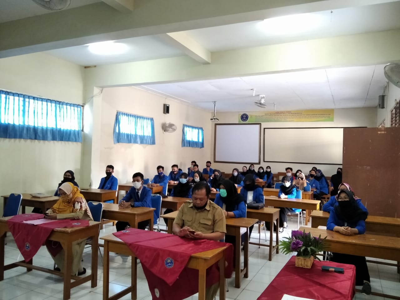 Penarikan mahasiswa/i Program Pengenalan Lapangan Persekolahan (PLP) 1 serta serah terima mahasiswa/i Magang 2.